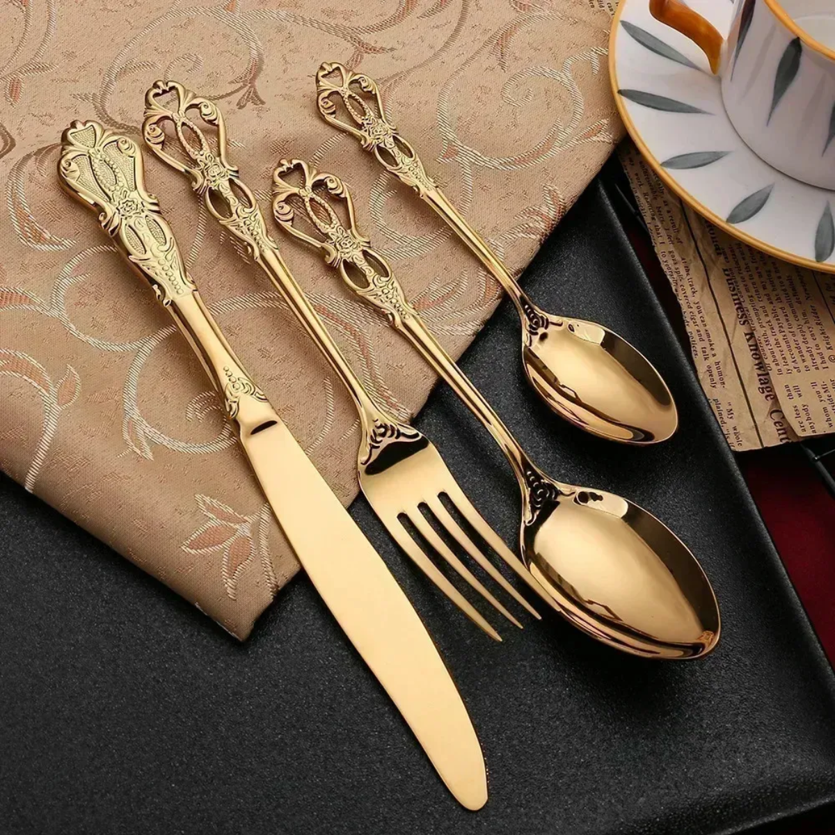 Cubiertos Set x24 Dorados
